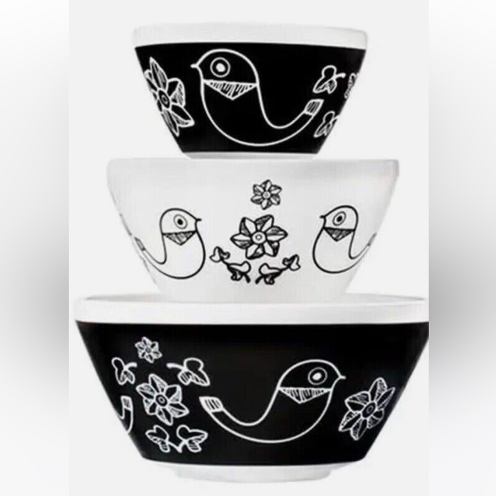 NWT serving bowls
